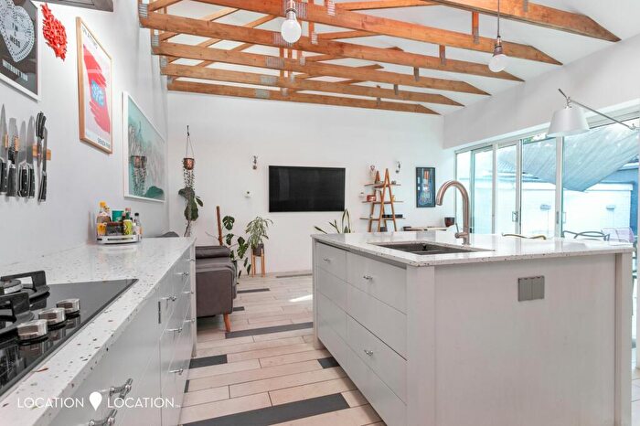 2 Bedroom Terraced Bungalow To Rent In Osborne Road, London, E9