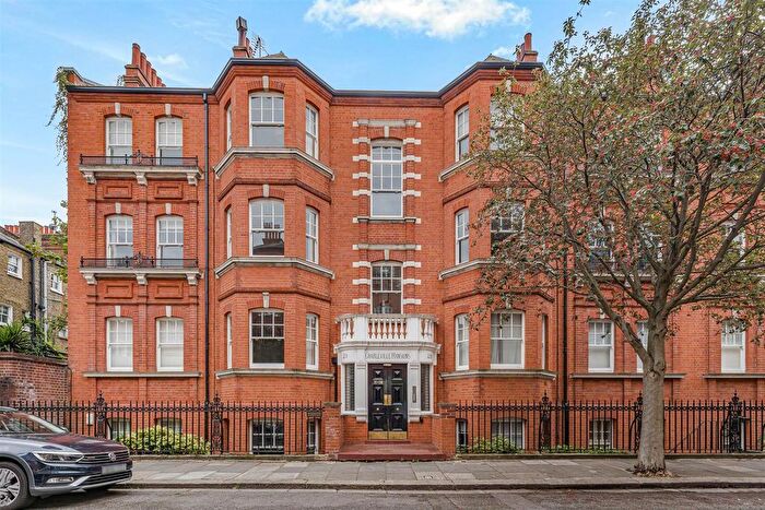 2 Bedroom Flat For Sale In Charleville Road, West Kensington, W14