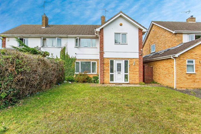 3 Bedroom Semi-Detached House For Sale In Brocklesby Gardens, Peterborough, PE3