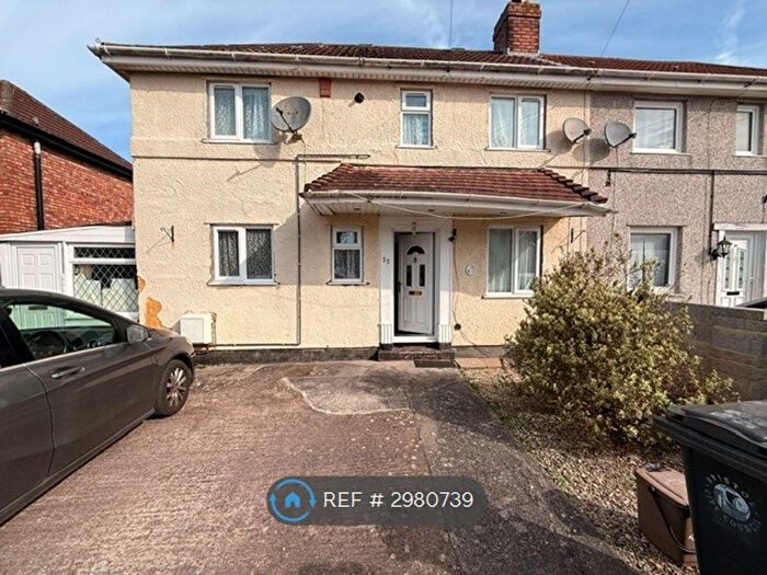 3 Bedroom Semi-Detached House To Rent In Honiton Road, Bristol, BS16