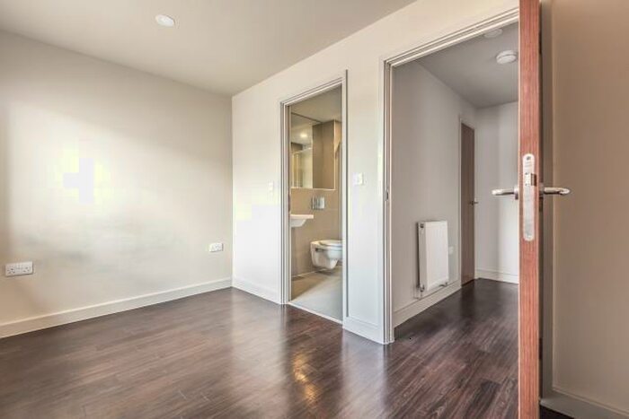 1 Bedroom Apartment To Rent In Bracknell, Berkshire, RG12