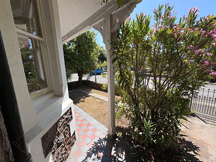 2 Bedroom Flat To Rent In Summerland Avenue, Minehead, Somerset, TA24