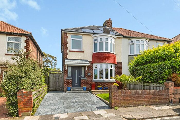 3 Bedroom Semi Detached House For Sale In Broomhill Gardens, Hartlepool, TS26