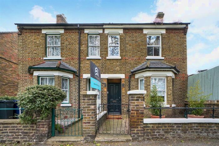 3 Bedroom Semi-Detached House To Rent In Frederick Villas, Hanwell, W7