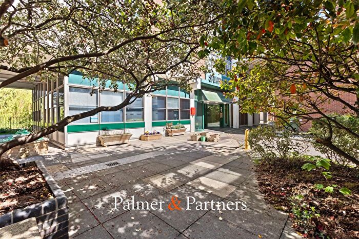 2 Bedroom Flat For Sale In St. Peters Street, Colchester, Essex, CO1