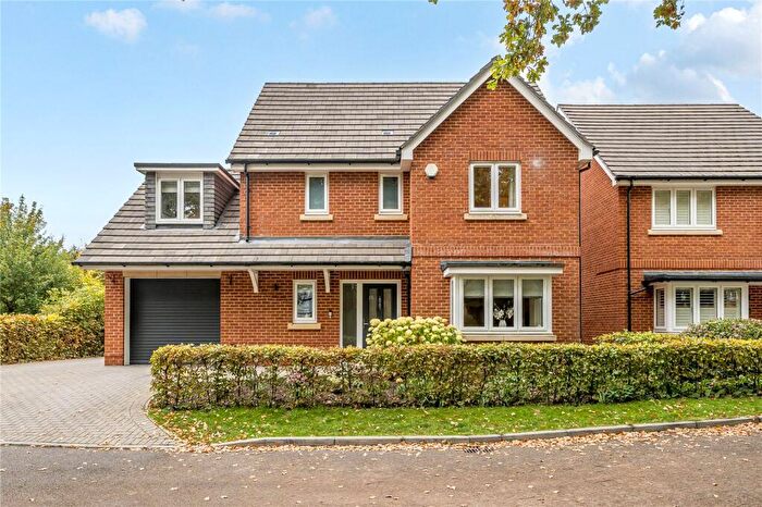 4 Bedroom Detached House For Sale In The Oaks, Wandle Close, Ash, Surrey, GU12