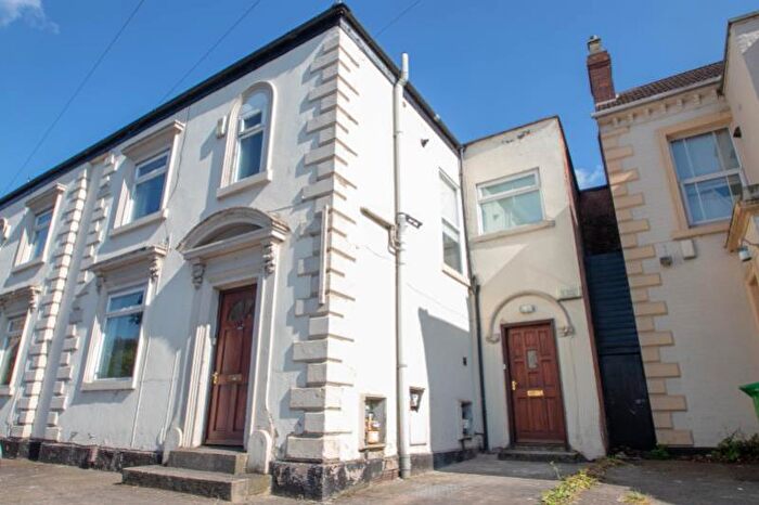 2 Bedroom Flat To Rent In Flat, Forest Road East, Nottingham, NG1