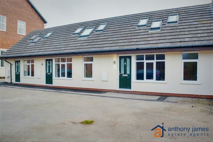 2 Bedroom Flat To Rent In Kew Road, Southport, Merseyside, PR8