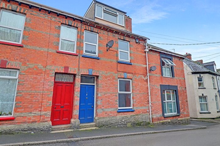 2 Bedroom Terraced House For Sale In Richmond Street, Barnstaple, Devon, EX32