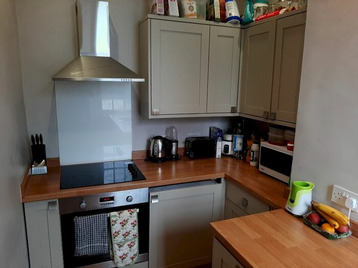 2 Bedroom Flat To Rent In Nicolson Street, Newington, Edinburgh, EH8