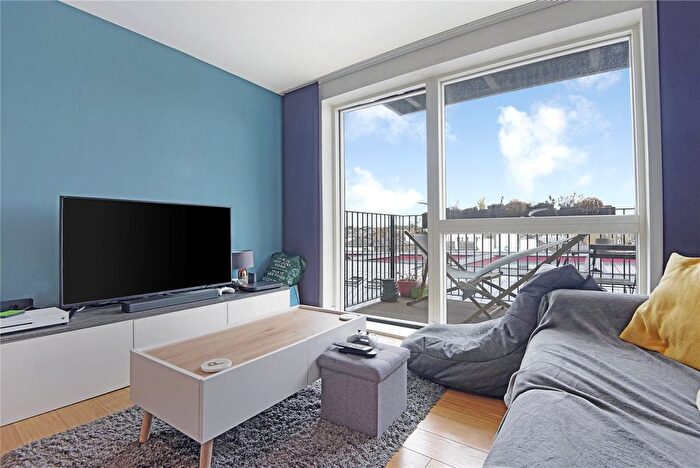 1 Bedroom Flat To Rent In Carney Place, Brixton, SW9