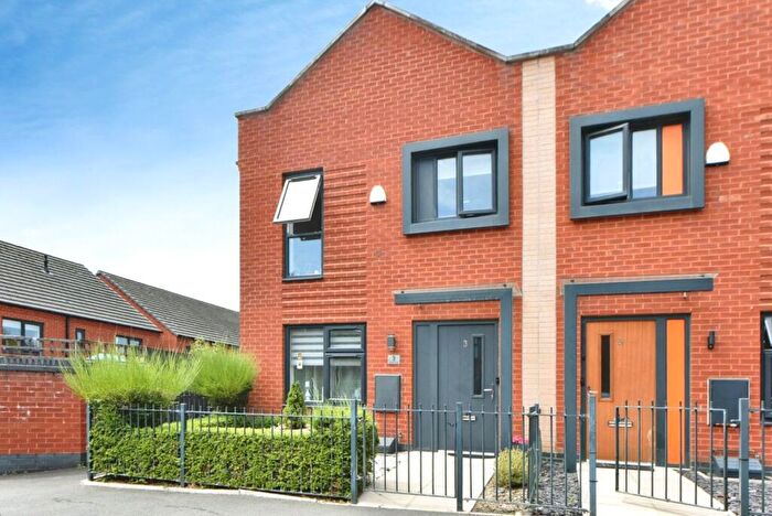 3 Bedroom Semi-Detached House For Sale In Athole Street, Salford, Lancashire, M5