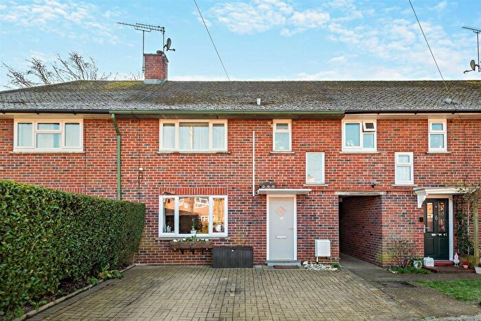 2 Bedroom Terraced House For Sale In Oakdene, Chobham, Woking, GU24