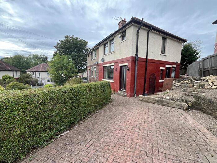 3 Bedroom Semi-Detached House For Sale In Whitehall Avenue, Wyke, Bradford, BD12