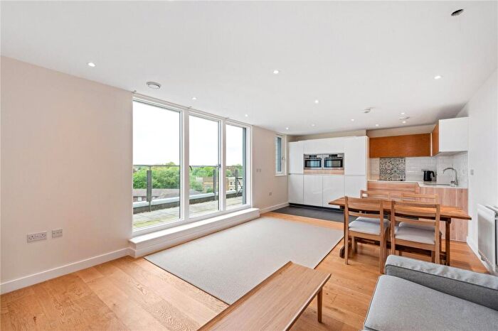 2 Bedroom Penthouse To Rent In Wiltshire Row, Islington, N1