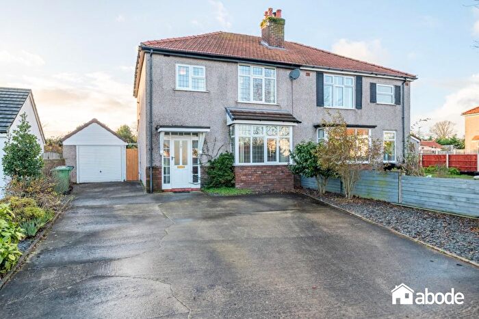 3 Bedroom Semi-Detached House For Sale In Liverpool Road, Southport, PR8