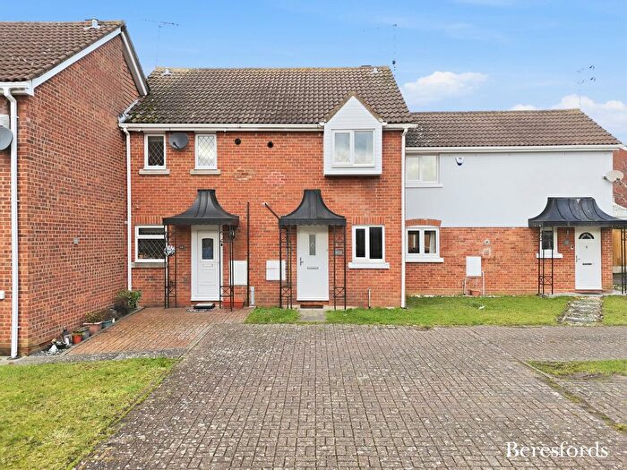 2 Bedroom Terraced House For Sale In York Road, Billericay, CM12