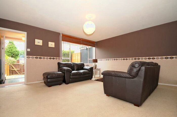3 Bedroom Terraced House To Rent In Barnet, EN5
