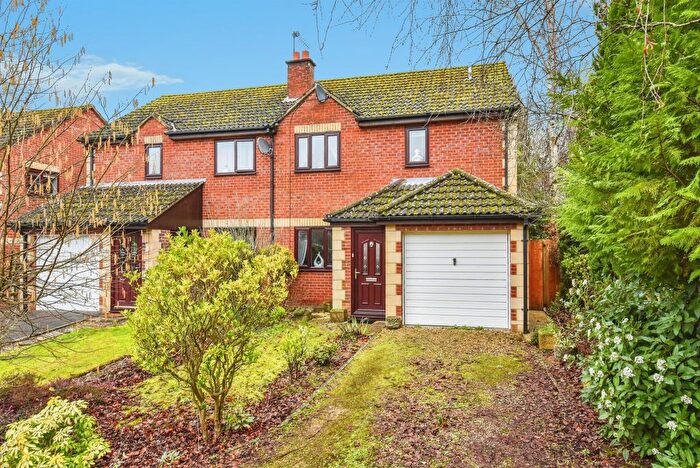 3 Bedroom Semi Detached House For Sale In Woodland Park, Calne, SN11