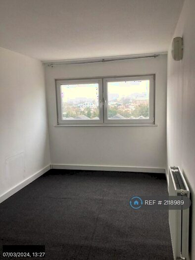 1 Bedroom Flat To Rent In Coopersale Close, Woodford Green, IG8