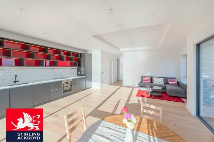 2 Bedroom Apartment To Rent In Grantham House, Botanic Square, London City Island, E14