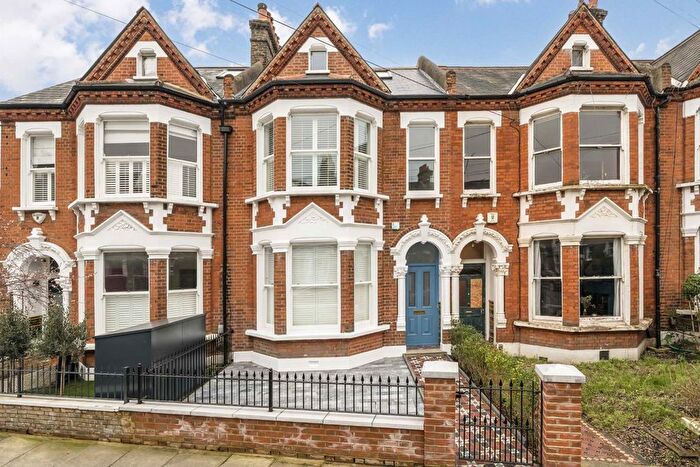 5 Bedroom Terraced House To Rent In Hambalt Road, London, SW4