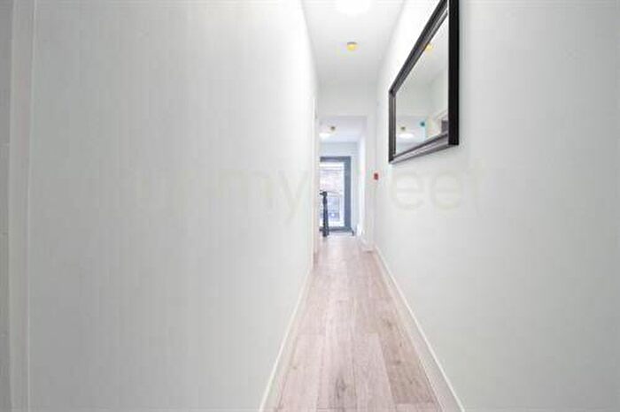 1 Bedroom Flat To Rent In Camden High Street, London, NW1