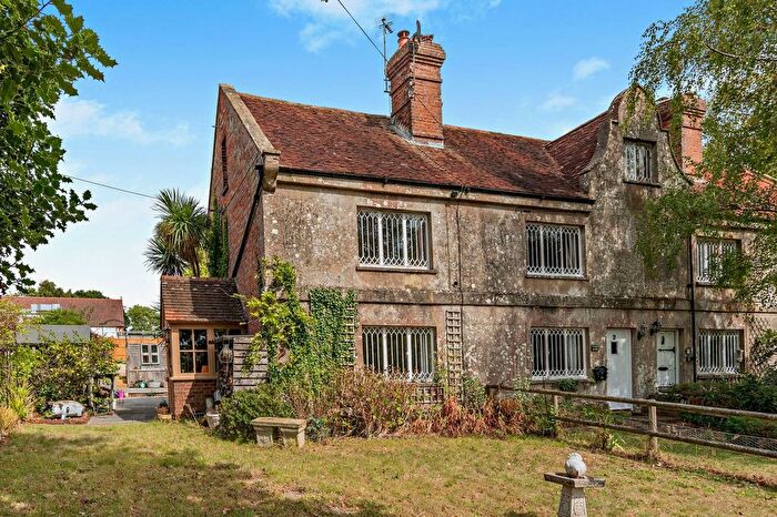 2 Bedroom End Of Terrace House For Sale In Rye Road, Sandhurst, Cranbrook, TN18