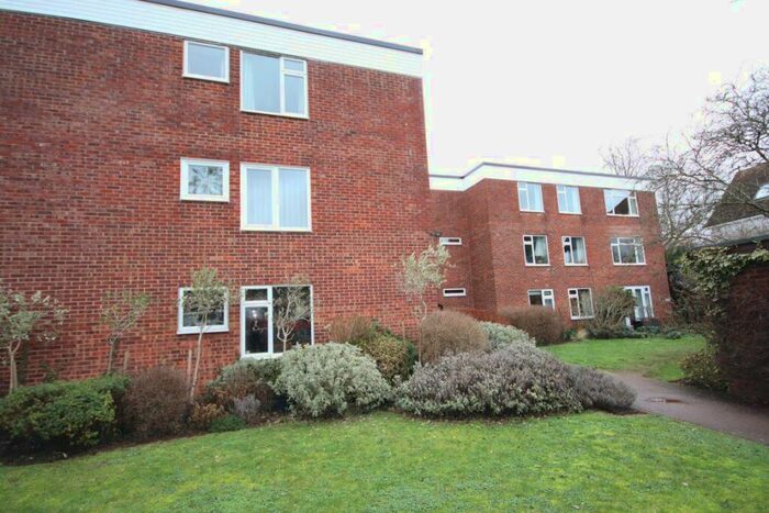 2 Bedroom Flat To Rent In Croftgate Newnham, CB3