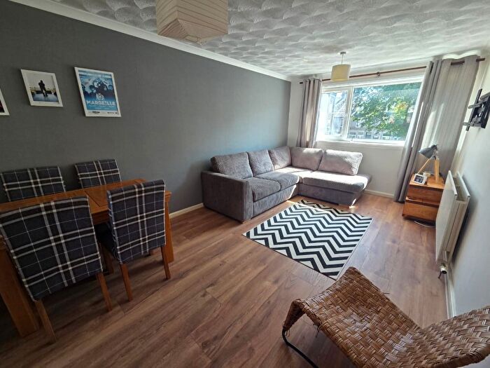 1 Bedroom Flat To Rent In Baker Place, Rosemount, Aberdeen, AB25