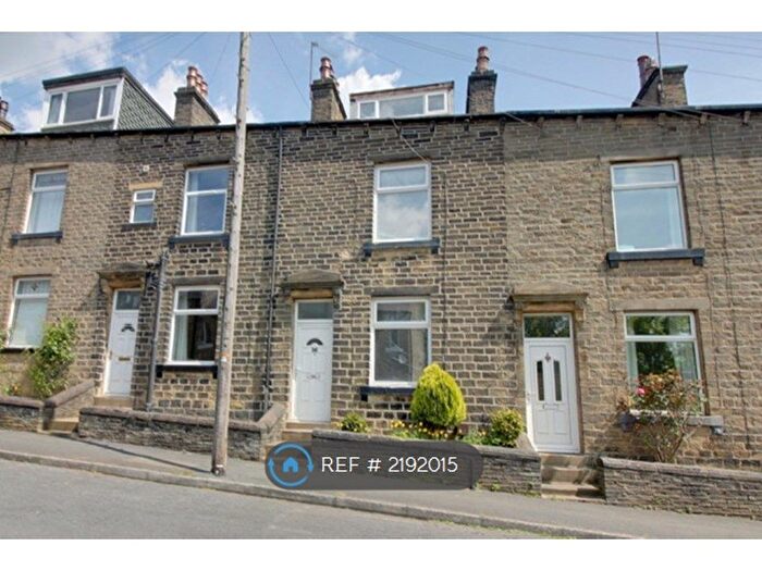 2 Bedroom Terraced House To Rent In Clifton Street, Sowerby Bridge, HX6
