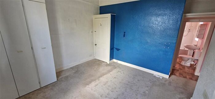 2 Bedroom Semi-detached House For Sale In Arthur Street, Farsley, Pudsey, LS28