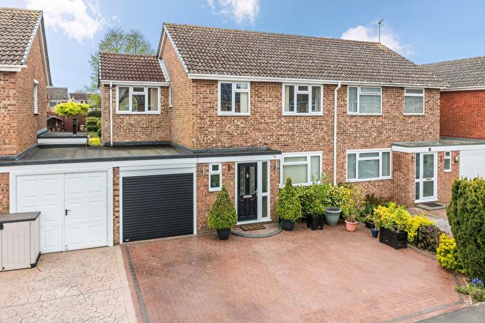 4 Bedroom Semi Detached House For Sale In Ely Close, Abingdon, OX14