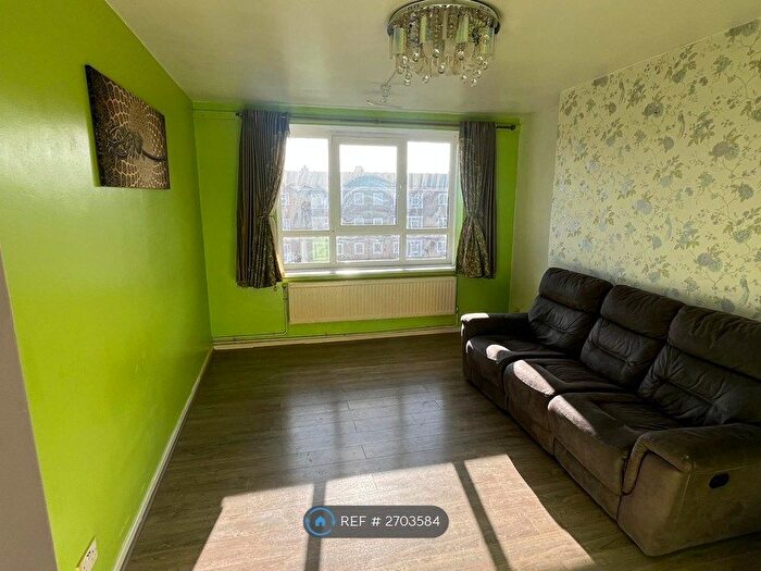 2 Bedroom Flat To Rent In Lea View House Springfield, London, E5