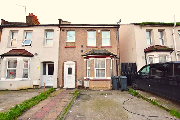 1 Bedroom Flat To Rent In Kingsley Road, Hounslow, TW3