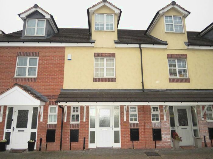 3 Bedroom Property To Rent In Manorhouse Close, Walsall, WS1