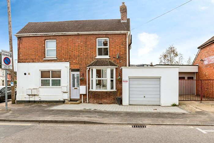 2 Bedroom Semi Detached House For Sale In Victory Road, Horsham, RH12