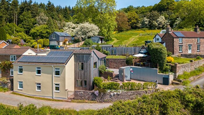 4 Bedroom Detached House For Sale In Blakeney Hill, Blakeney, Gloucestershire., GL15