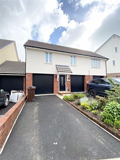 2 Bedroom Flat To Rent In Kerswell Close, Ivybridge, PL21
