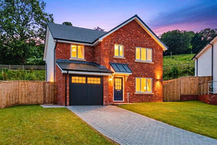 4 Bedroom Detached House For Sale In Orchard End, Newton Abbot, TQ12