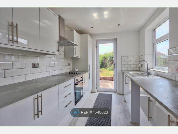 3 Bedroom Semi-Detached House To Rent In Park Avenue, Thornaby, Stockton-On-Tees, TS17