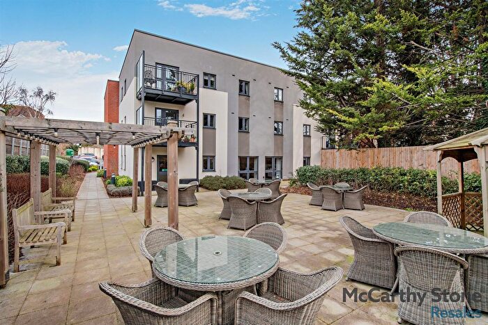 1 Bedroom Flat For Sale In Kingfisher Court, South Street, Taunton, TA1