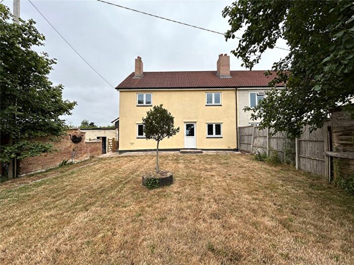 3 Bedroom Semi-Detached House To Rent In Higher Comeytrowe, Taunton, Somerset, TA4
