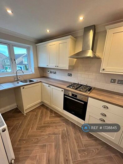 2 Bedroom Semi-Detached House To Rent In Drayton Place, Irthlingborough, Wellingborough, NN9