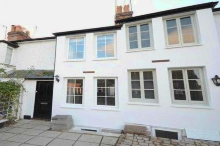 2 Bedroom Terraced House To Rent In Gravel Hill, Henley On Thames, RG9