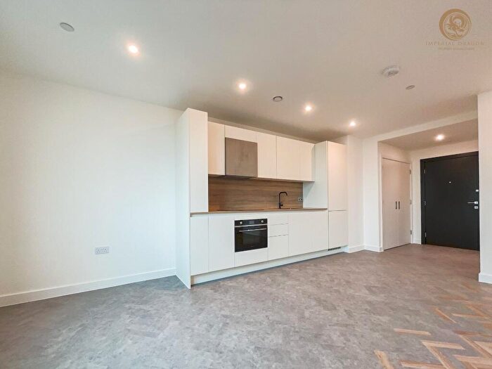 Apartment To Rent In Skyline Apartments, Makers Yard, London, E3