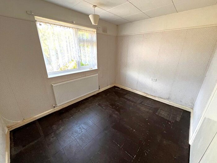 2 Bedroom Semi-Detached Bungalow For Sale In Saffron Gardens, Wethersfield, CM7