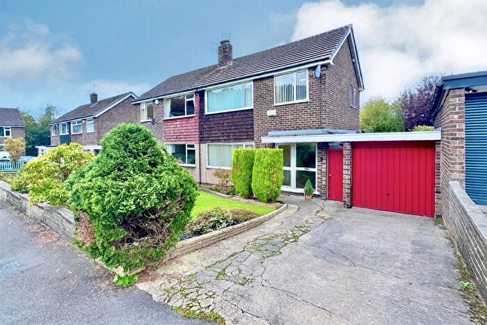 3 Bedroom Semi-Detached House For Sale In Littlebrook Close, Hadfield, Glossop, SK13