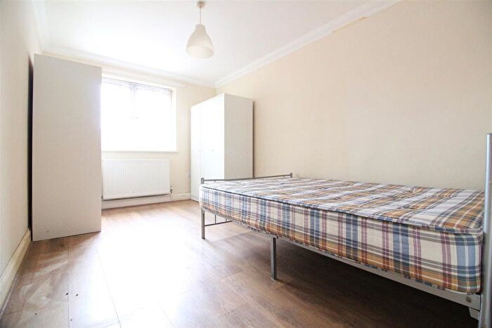 1 Bedroom Flat To Rent In Langley Road, Slough, SL3