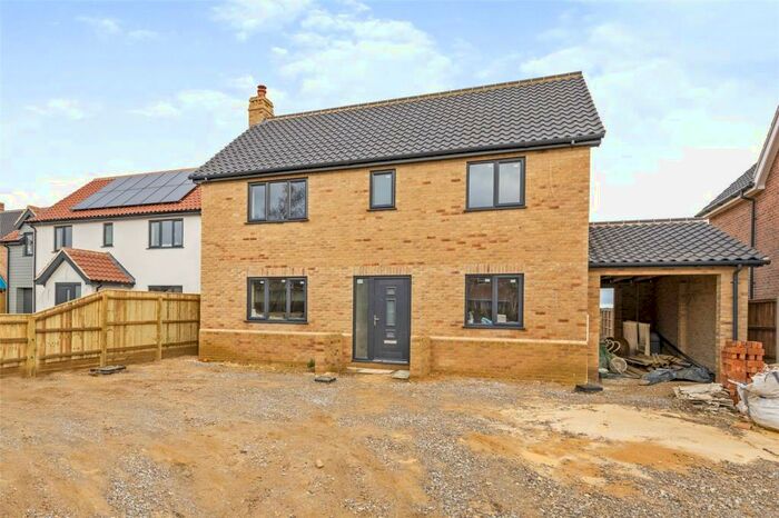 5 Bedroom Detached House For Sale In Bunwell Street, Bunwell, Norwich, Norfolk, NR16